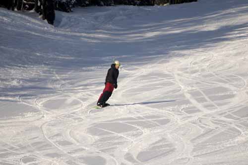 SNOWBOARDING - THAT SUN FEELS GOOD!
